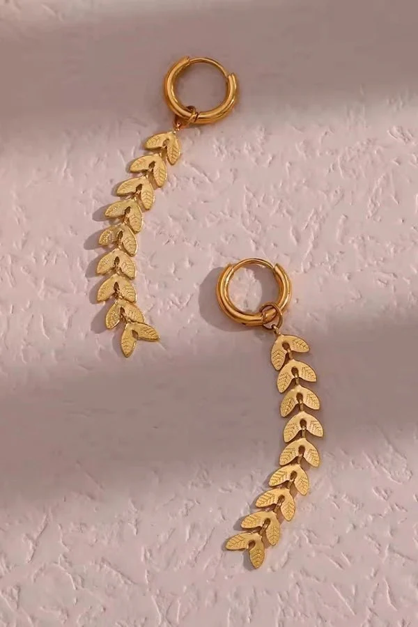 Allysa Fishtail Earrings - Image 6