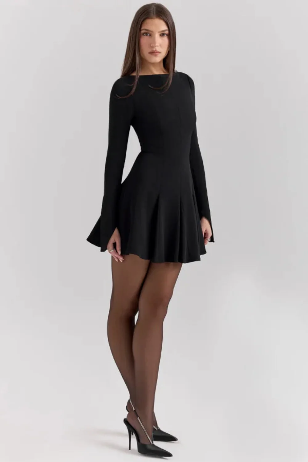 Chessie - Black - Image 5