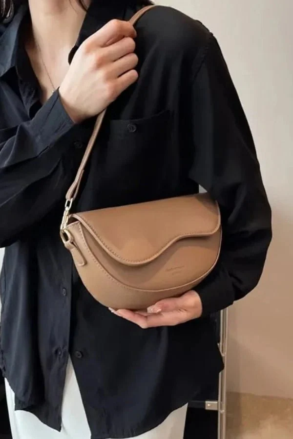 Chelsea Crossbody Bag - Image 15