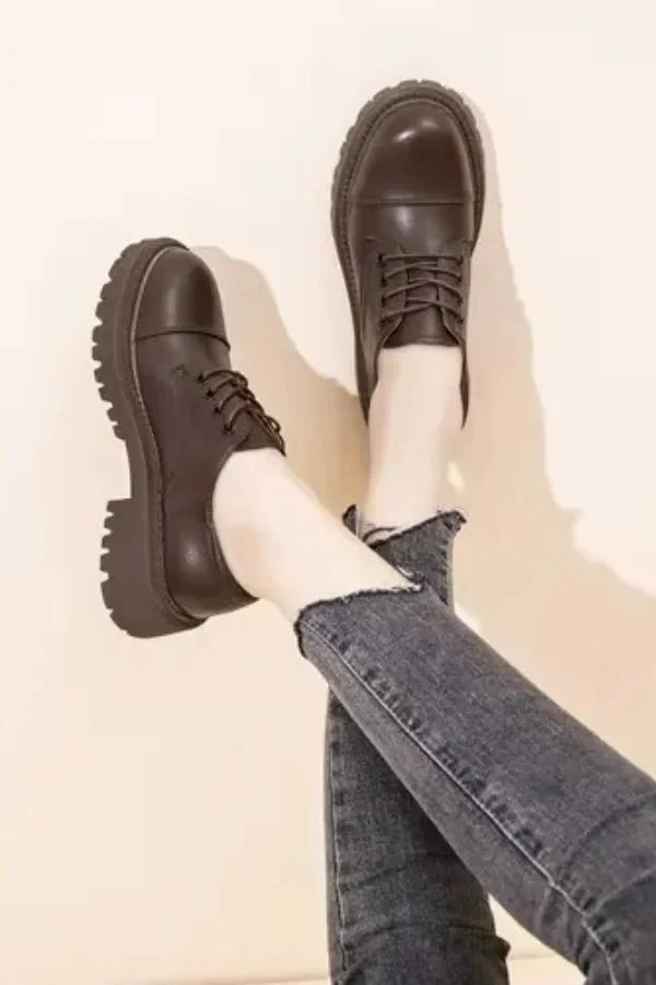 Classic Leather Oxford Loafers - Image 9