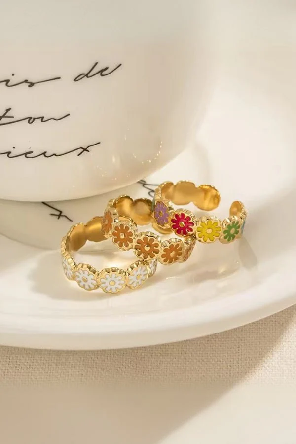 Daisy Floral Ring - Image 2