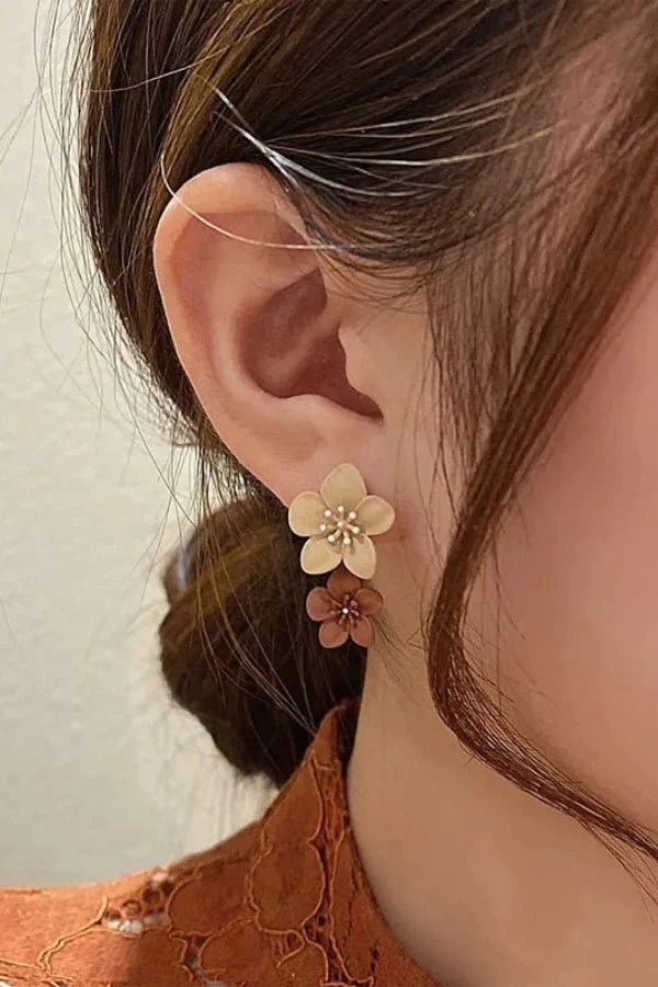 Flower Dual Tone Earrings - Image 8
