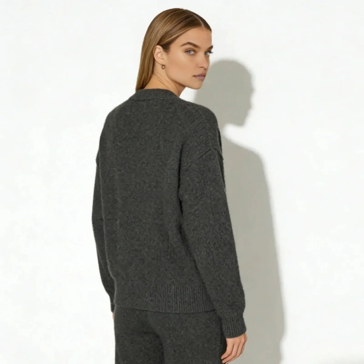 Gina - Image 13