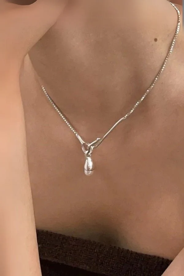 Kelsey Clavicle Chain Choker - Image 2