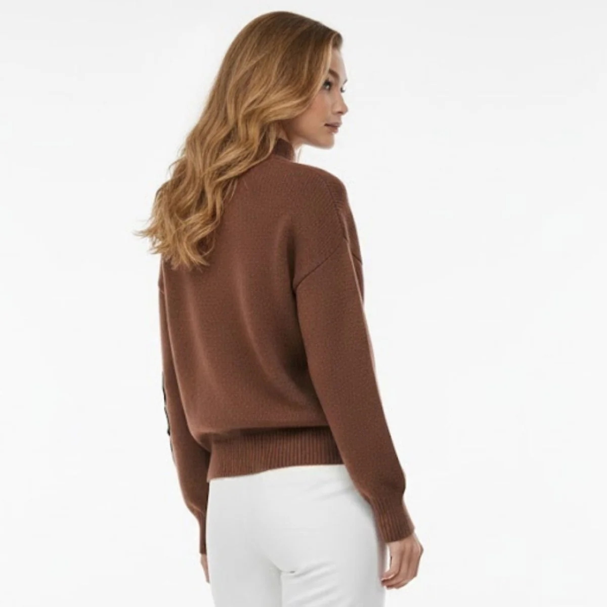 Cynthia - Image 13