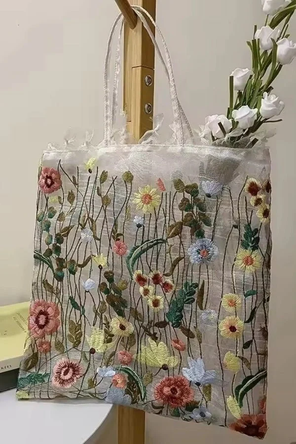 Lakelyn Meadow Tote Bag - Image 10