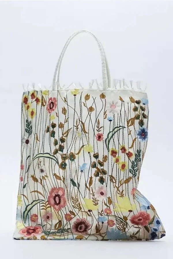 Lakelyn Meadow Tote Bag - Image 12