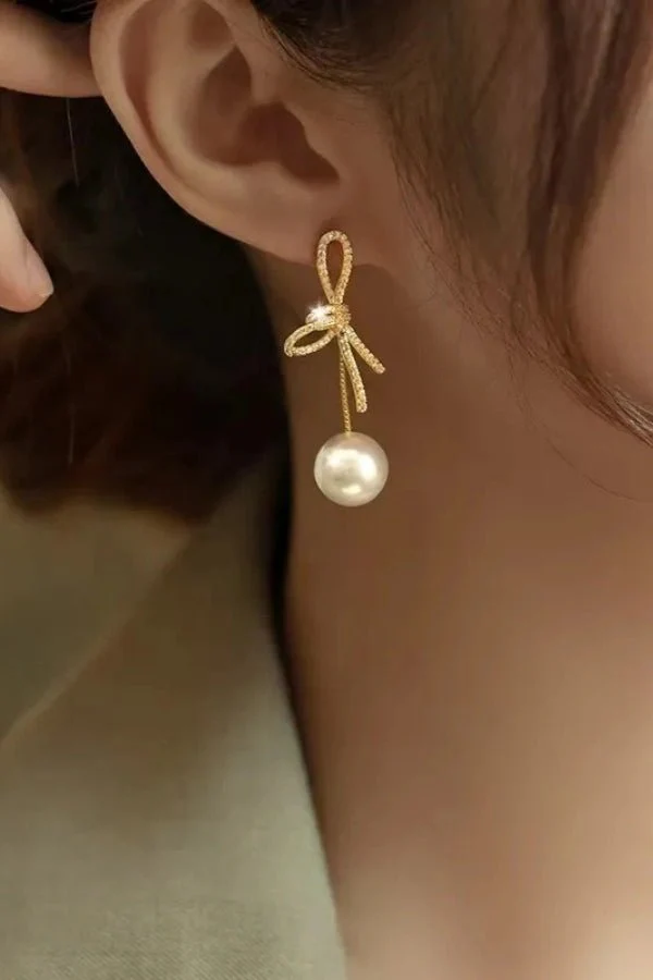 Luciana Pearl Bow Earrings - Image 3