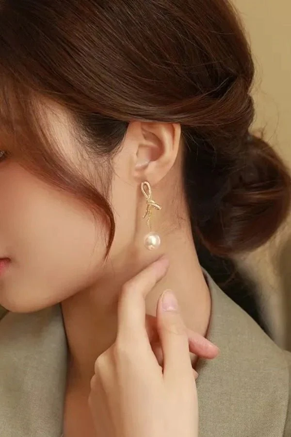 Luciana Pearl Bow Earrings - Image 4