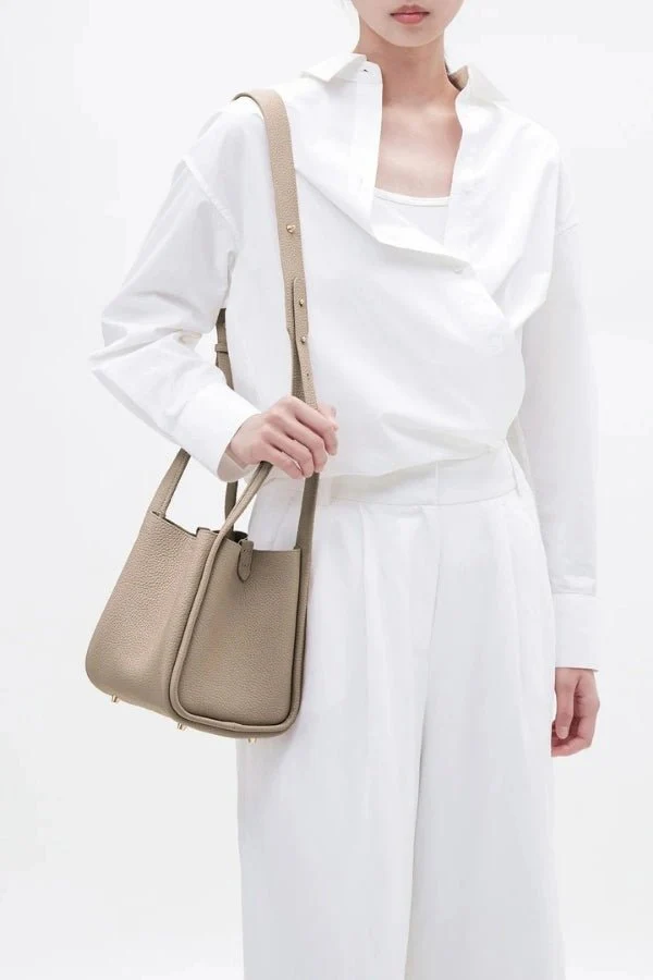 Minnie Medium Bucket Bag - Image 4