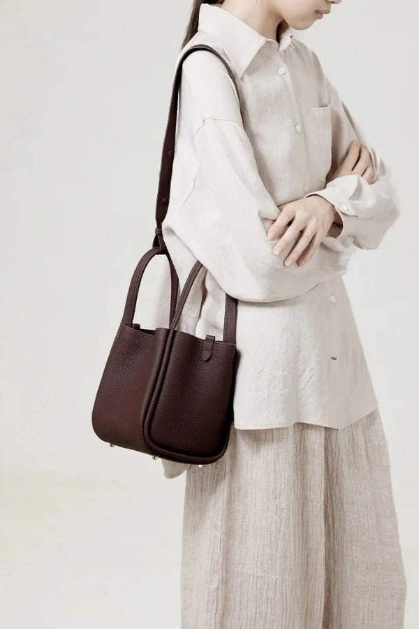 Minnie Medium Bucket Bag - Image 42