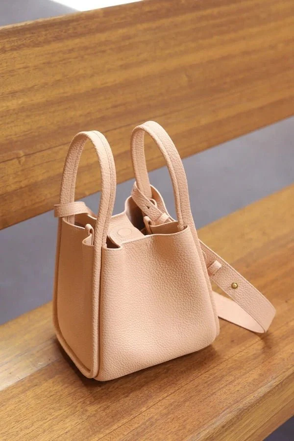 Minnie Medium Bucket Bag - Image 53