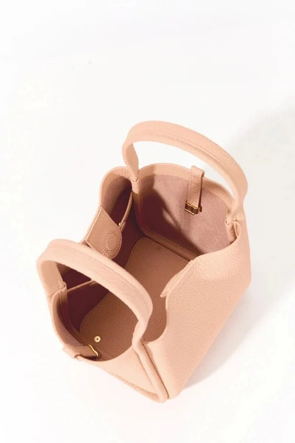 Minnie Medium Bucket Bag - Image 54