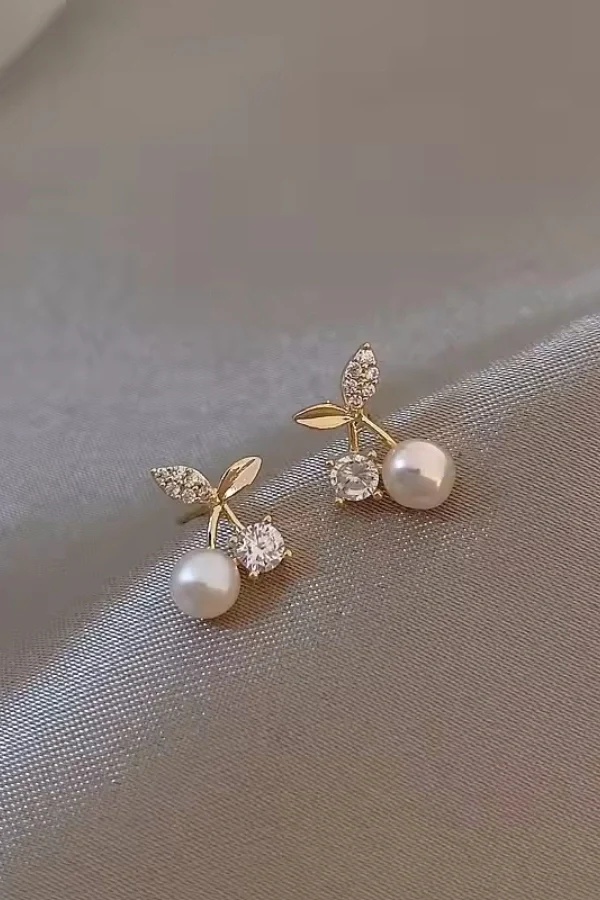 Pearl Drop Earrings - Image 18