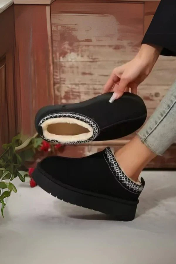 PlushStep Winter Chelsea Boots - Image 3
