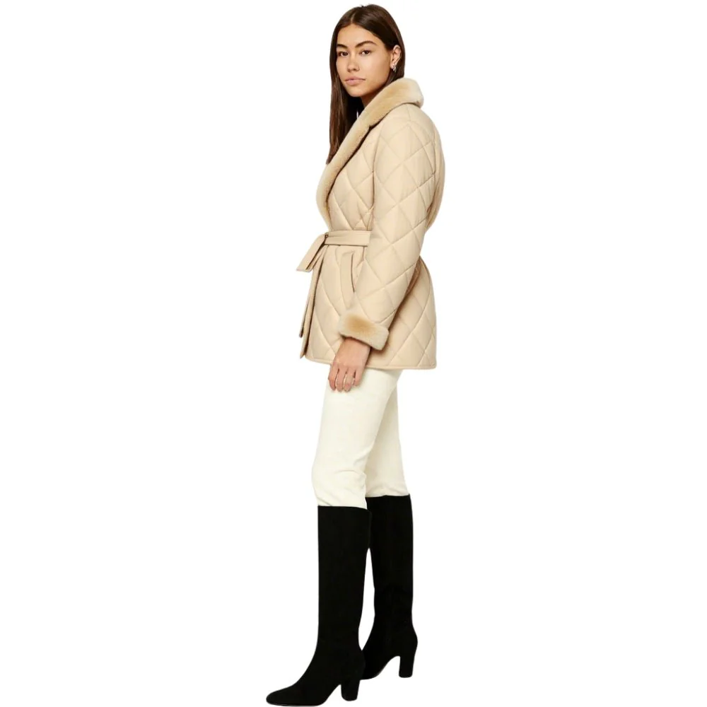 Janine - Image 7