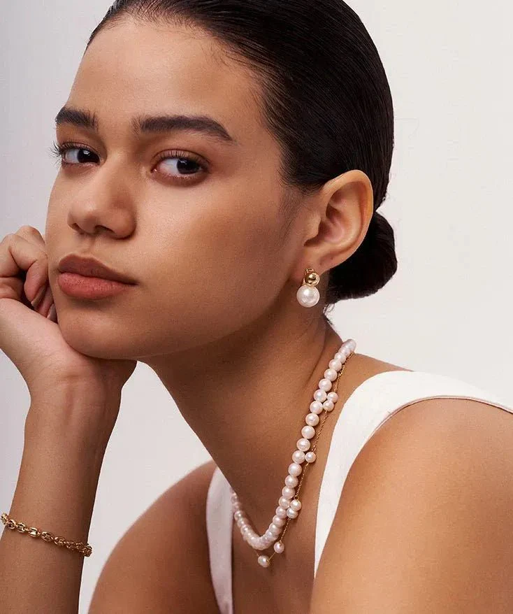 Stacey Dome Pearl Earrings - Image 3