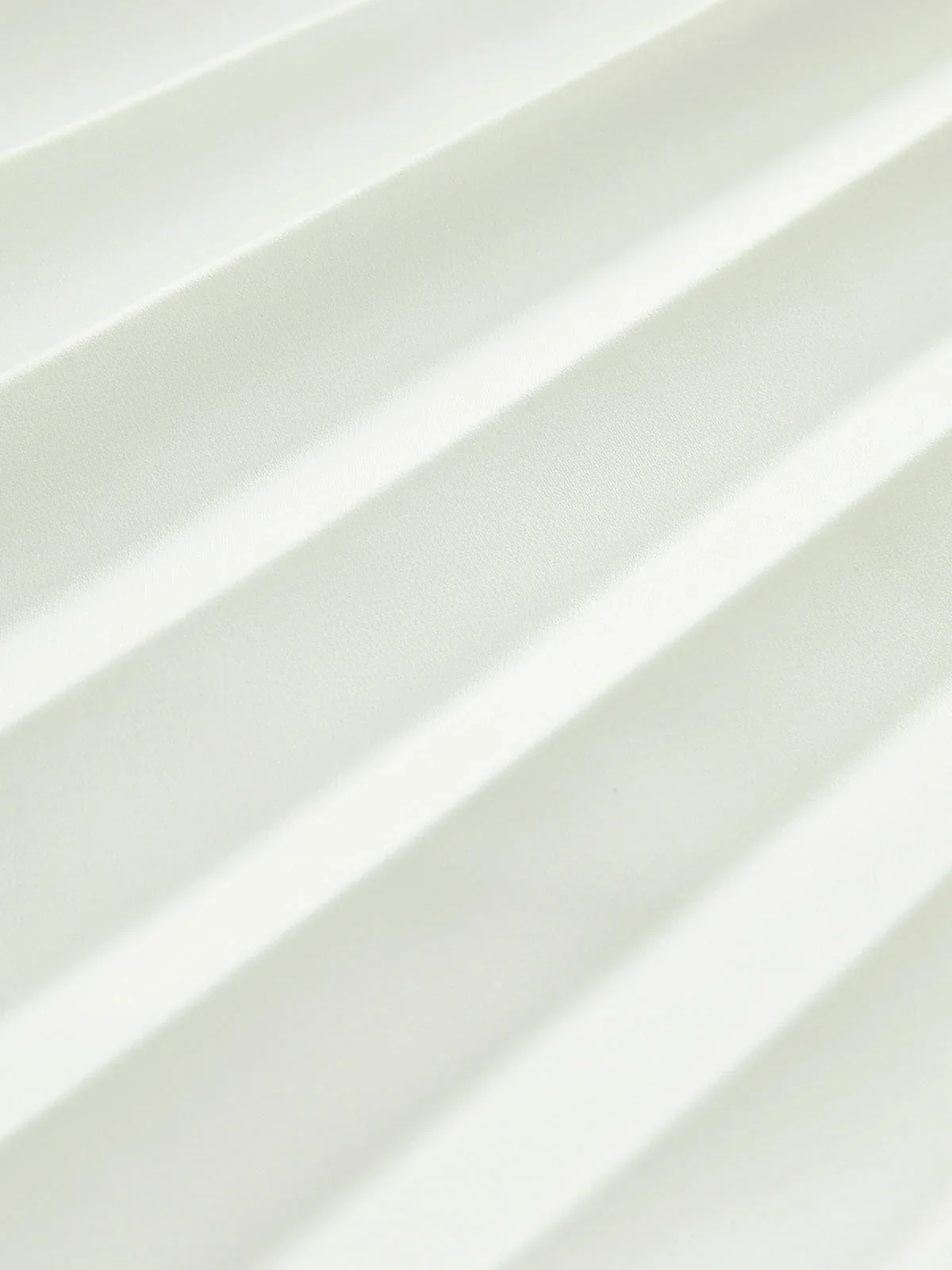 Thea - White - Image 6