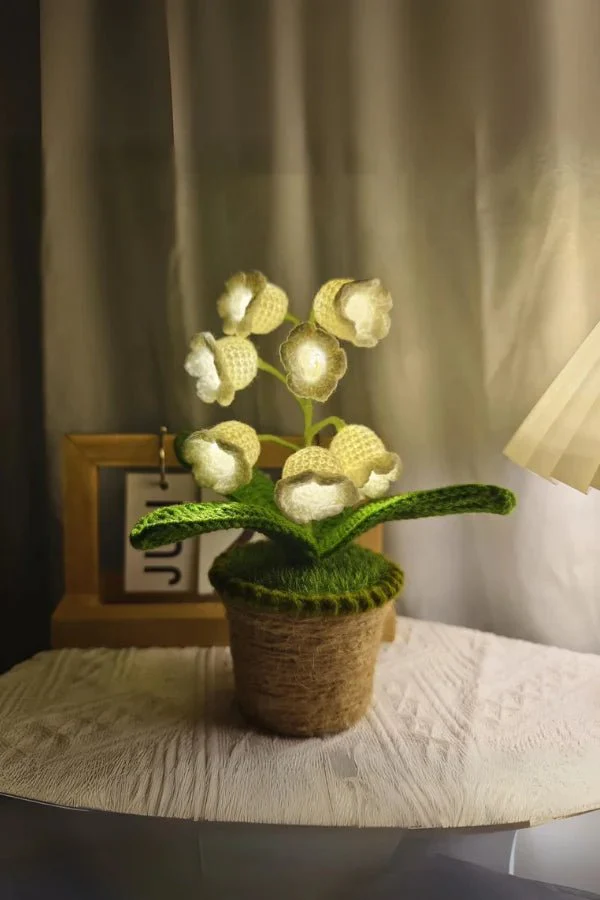 Whimsy Crochet Lamp - Image 3