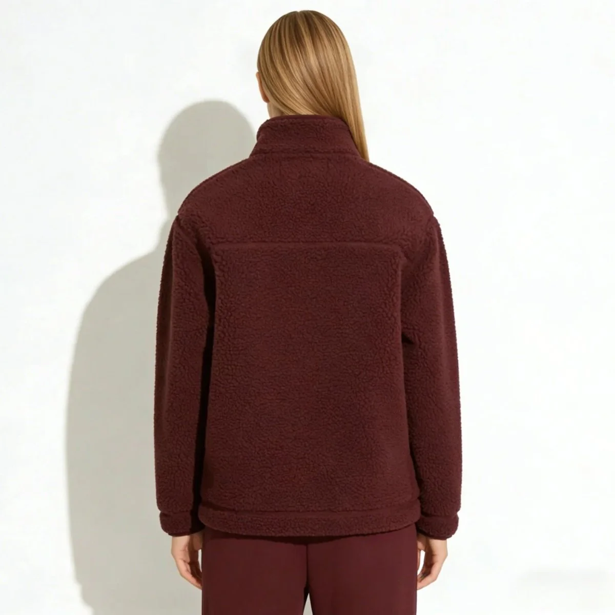 Julie - Image 28