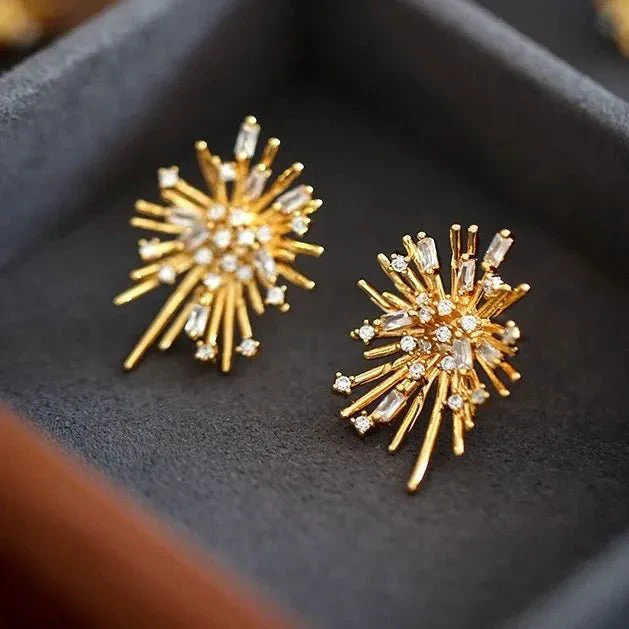 Yurina Starbust Earrings - Image 6